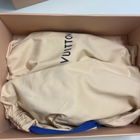 Louis Vuitton Waterfront Mule - Picture 3 of 4